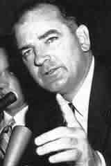 Il senatore McCarthy